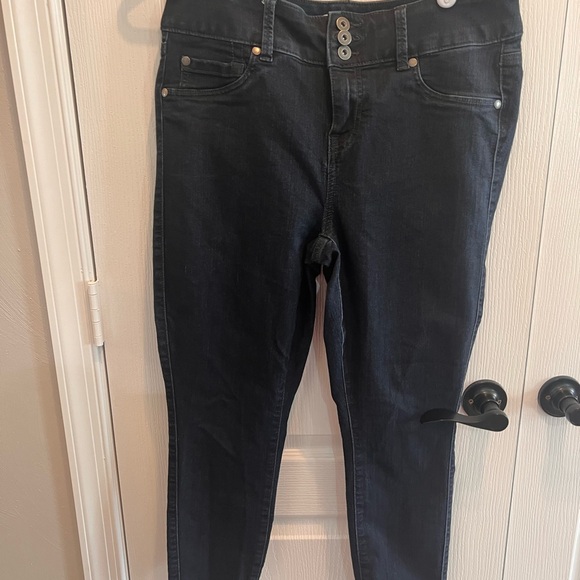 Torrid - Picture 4 of 4